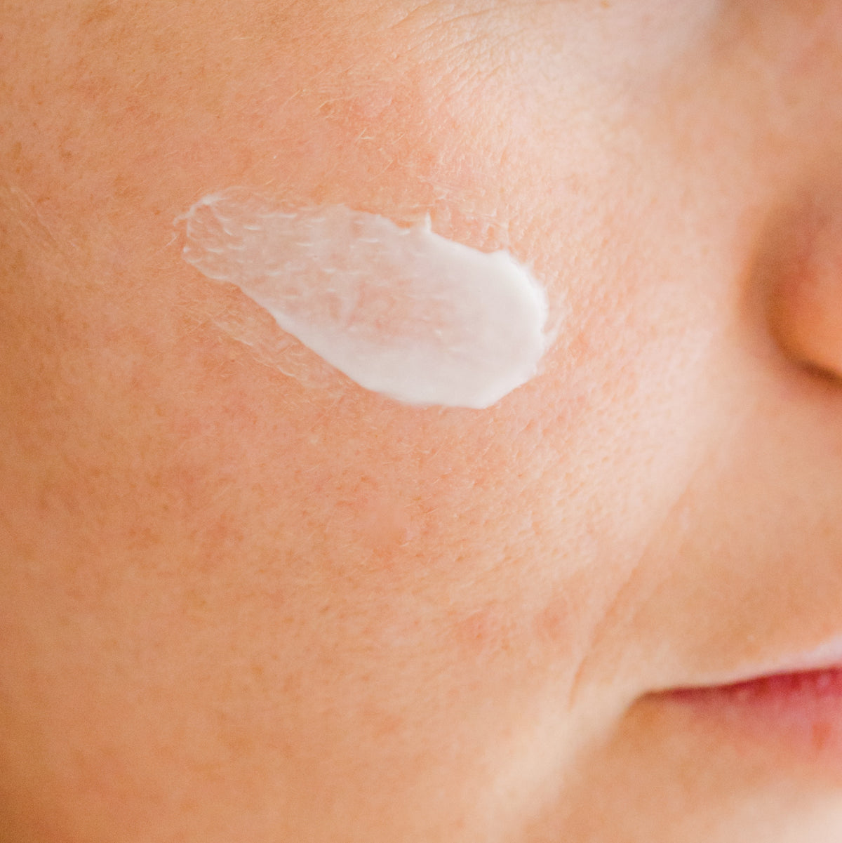 Clear_Skin_Cream_Texture_1